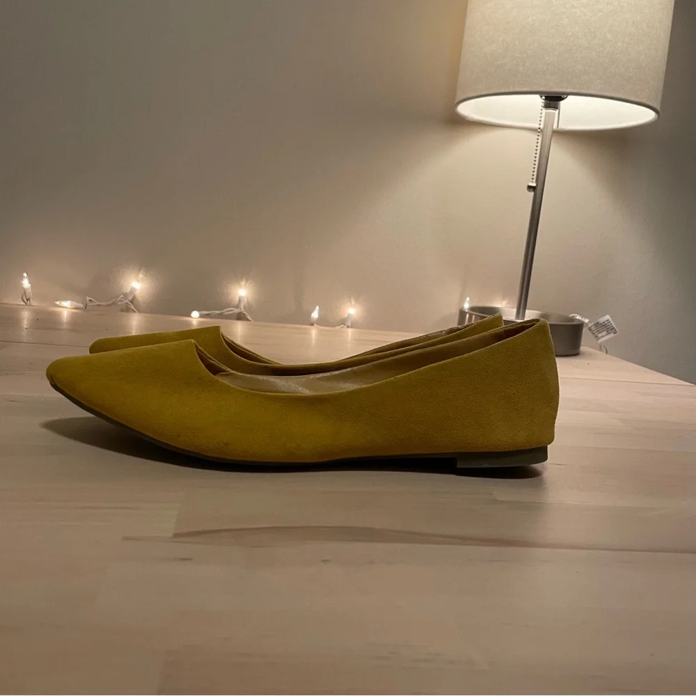 NWOT Madden Girl Mustard Yellow Flats - Picture 3 of 5